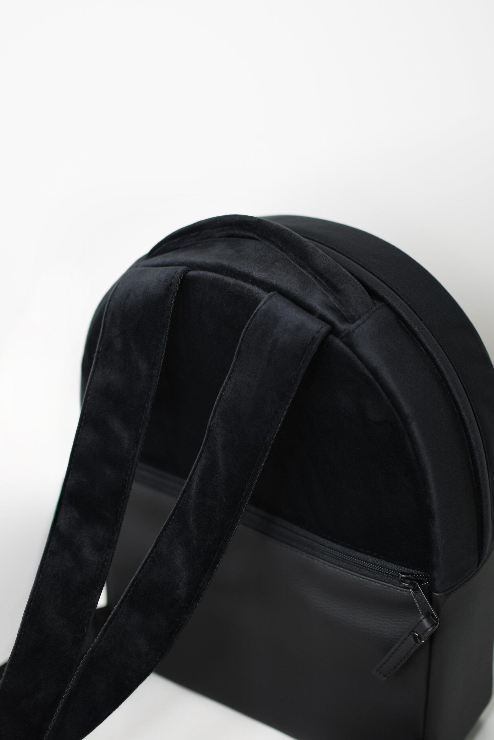 Kuprinė „Prabangos ledi“ su papuošimu Kuprinė „Prabangos ledi“ su papuošimu - Image 8