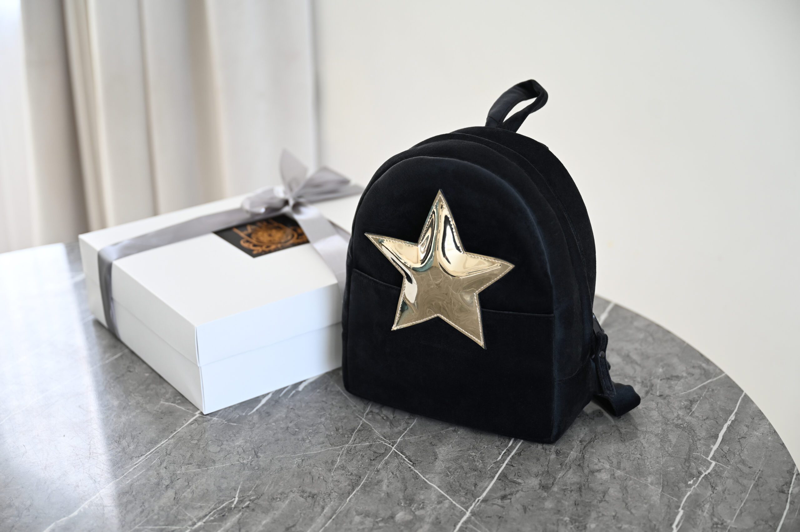 Vaikiška kuprinė „Aukso spindulėlis“ Vaikiška kuprinė „Aukso spindulėlis“